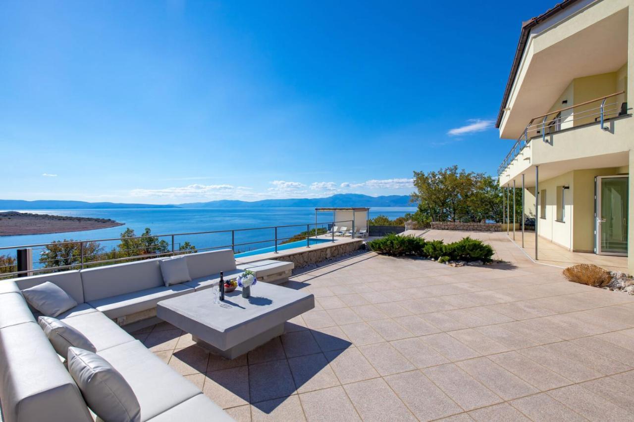Luxury Villa Ostro With Pool & Krk Bridge View 클랄제비카 외부 사진