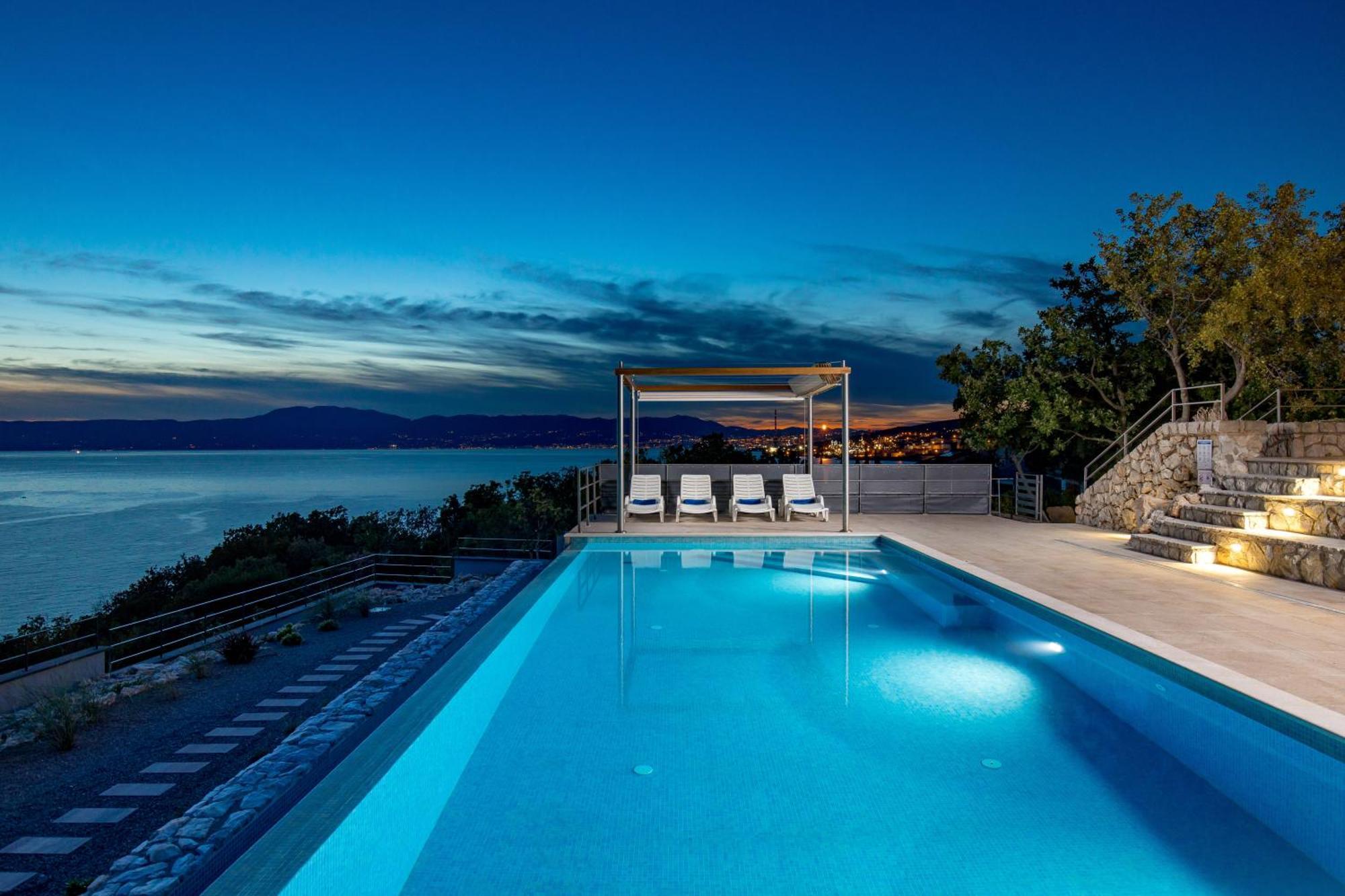Luxury Villa Ostro With Pool & Krk Bridge View 클랄제비카 외부 사진