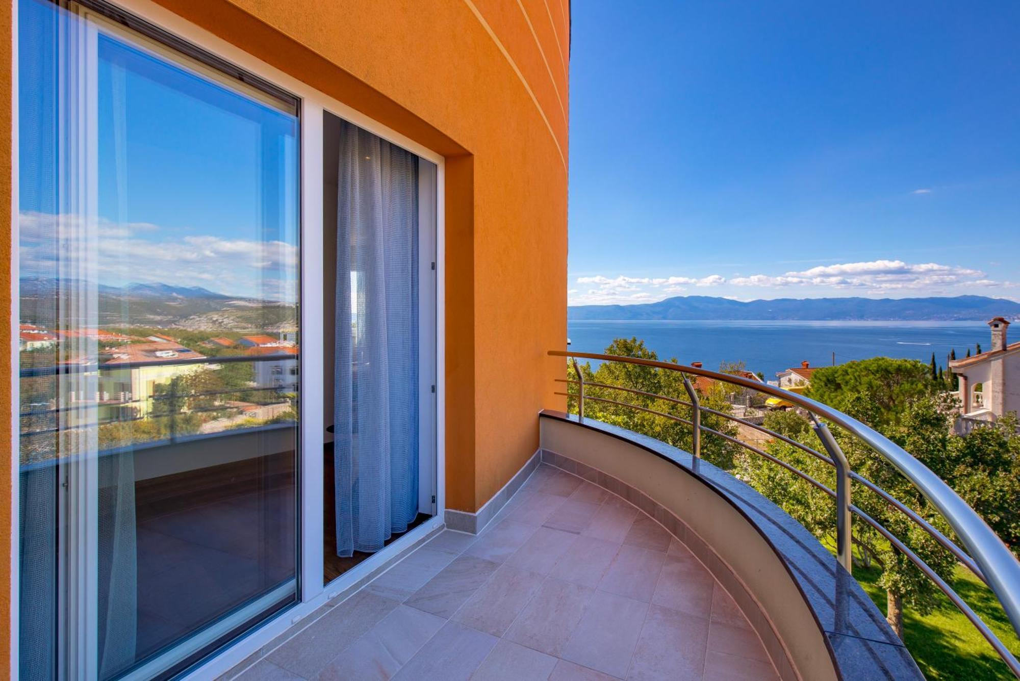 Luxury Villa Ostro With Pool & Krk Bridge View 클랄제비카 외부 사진