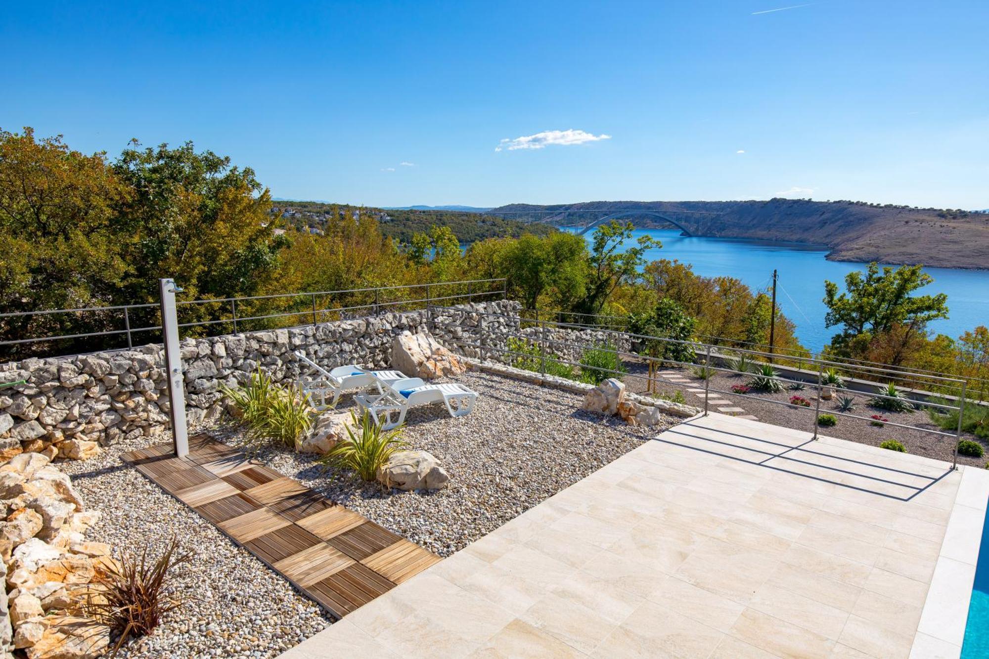 Luxury Villa Ostro With Pool & Krk Bridge View 클랄제비카 외부 사진