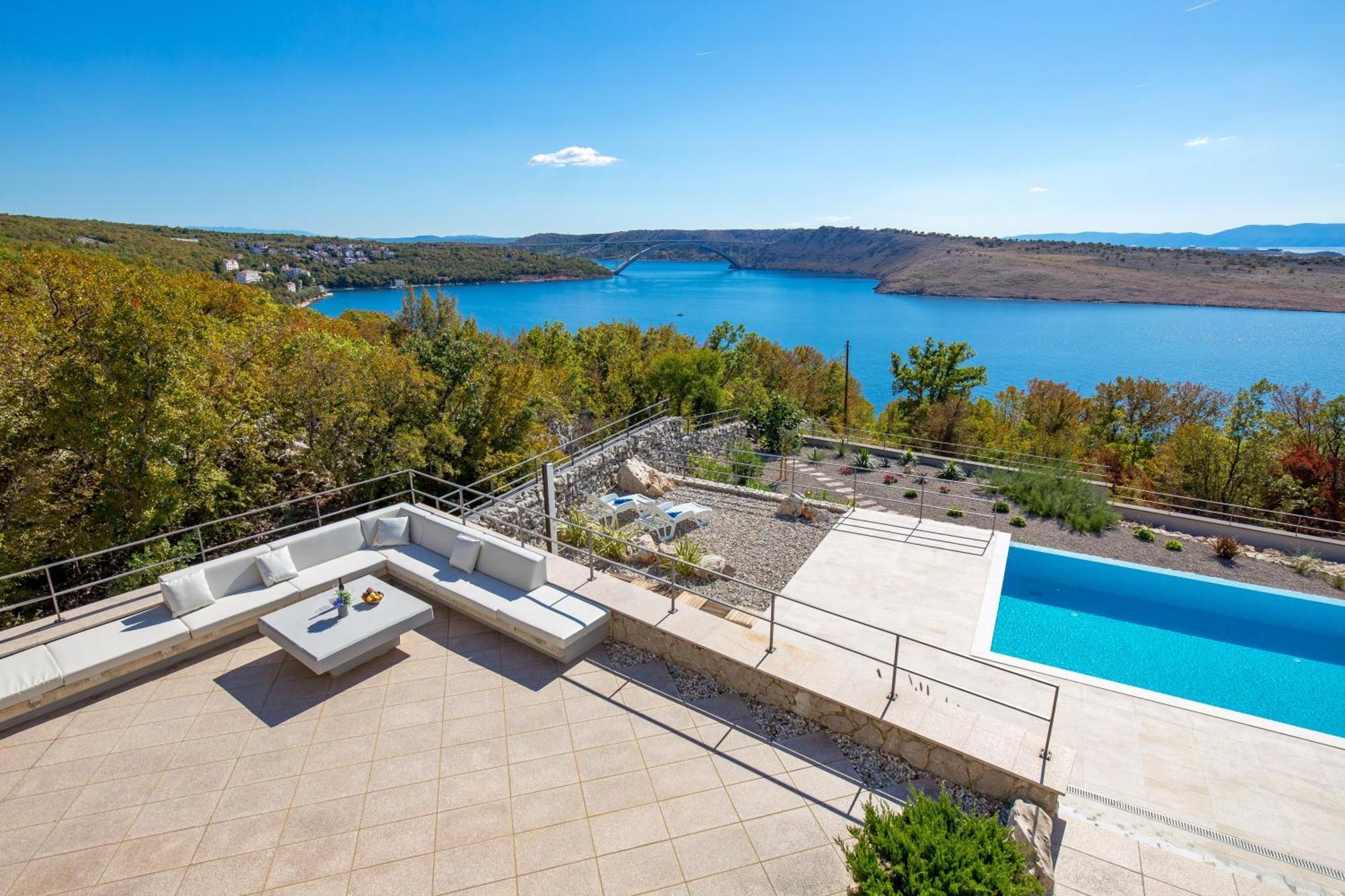 Luxury Villa Ostro With Pool & Krk Bridge View 클랄제비카 외부 사진