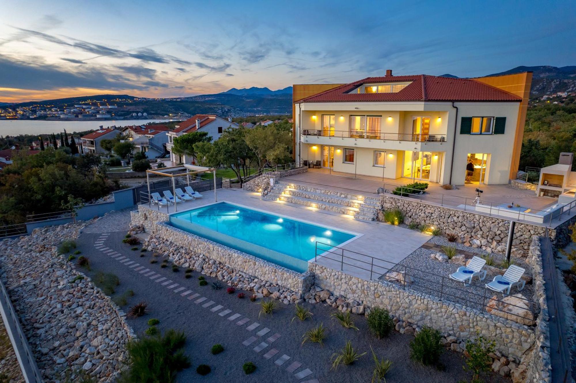 Luxury Villa Ostro With Pool & Krk Bridge View 클랄제비카 외부 사진